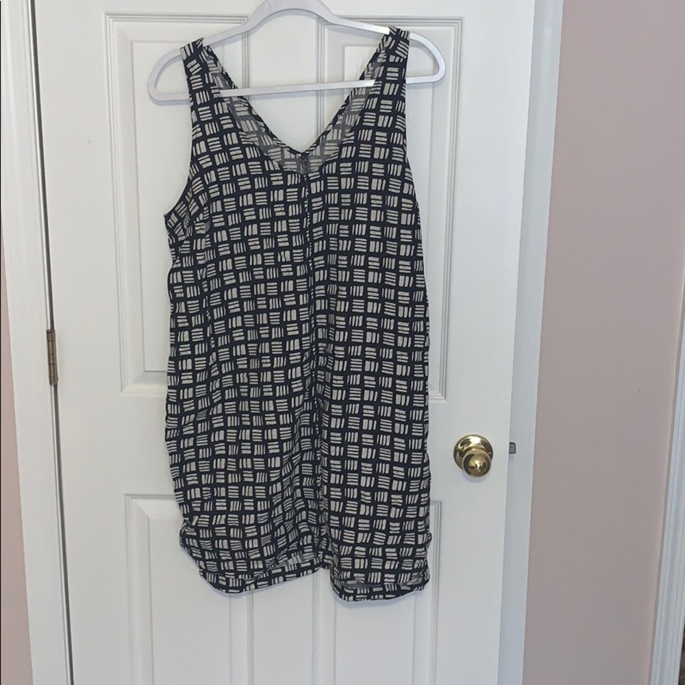 Old Navy V neck dress